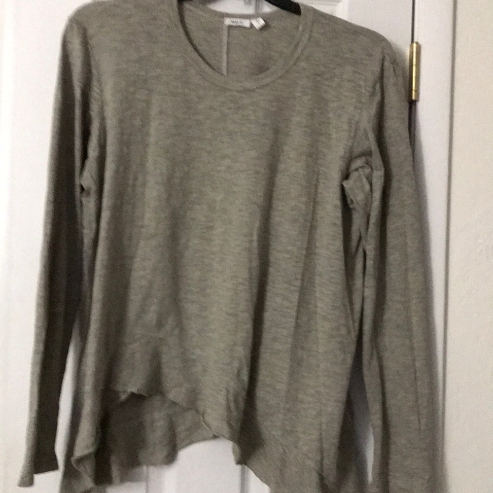 Wilt long sleeved oatmeal colored shirt